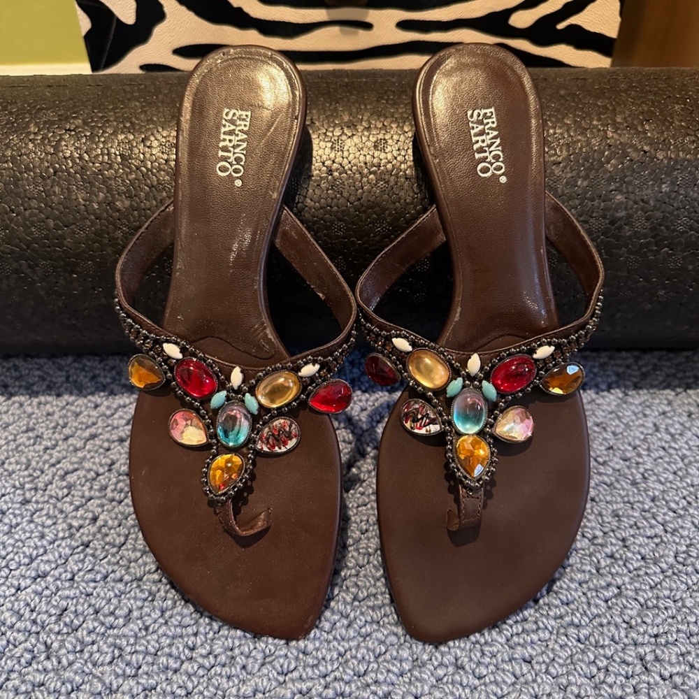 JEWELED BROWN SANDALS